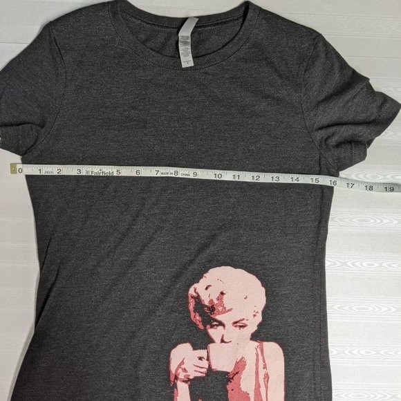 Marilyn Monroe Crewneck Short Sleeves Shirt Top M - Picture 6 of 9